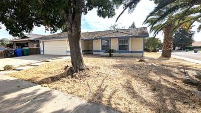 Building Photo - 732 N Walch Way