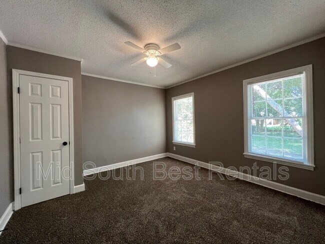 Foto del edificio - 3420 Chapel Rd