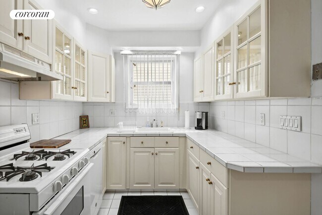 Foto del edificio - 1537 E 16th St