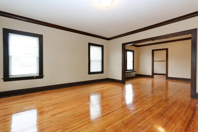 Building Photo - 3617 12th Ave S