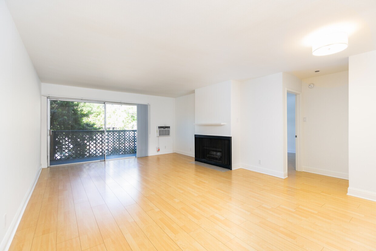 Foto principal - 15516 Sunset Blvd