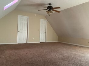 Building Photo - 528 Genelda Ave