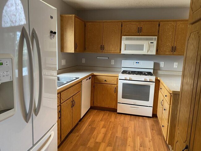Foto del edificio - 10071 Somerset Ln