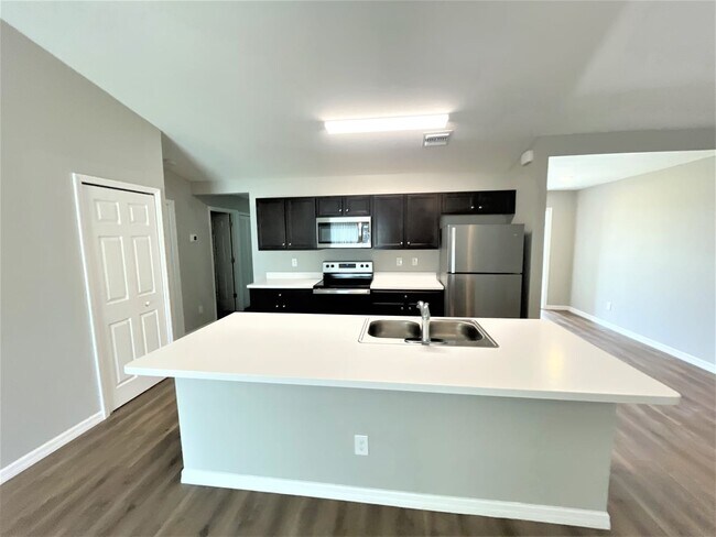 Foto del edificio - 1205 SW 25th St