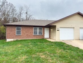 Building Photo - 2562-2562 E Morris Dr