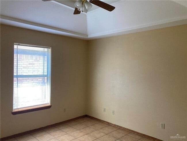 Building Photo - 618 San Antonio Ave