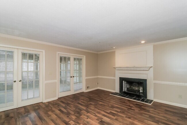 Foto del edificio - 2481 Meadowglen Trail
