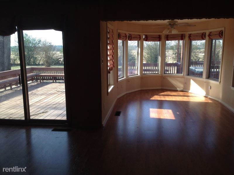 Foto principal - 816 S Runnels St