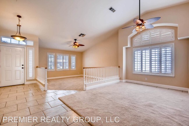 Foto del edificio - 8124 Bay Pines Ave
