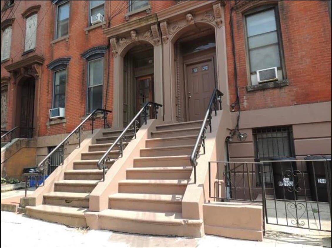 Building Photo - 244 Grove St