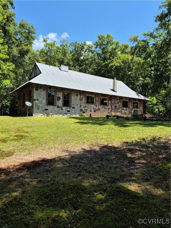 Building Photo - 9050 Higgins Rd
