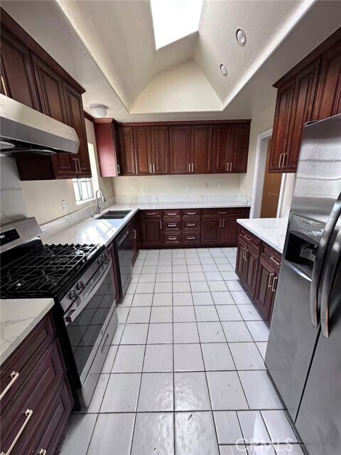 Foto del edificio - 1126 Highland Oaks Dr