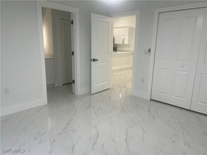 Building Photo - 2403 Dogwood Ave S