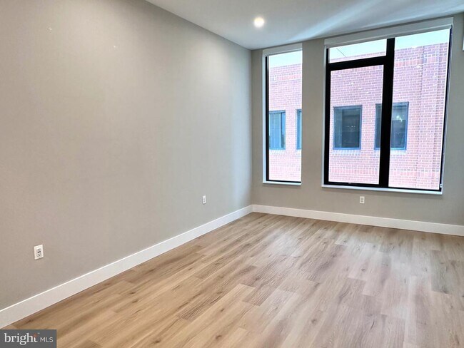 Foto del edificio - 801 N Fairfax St