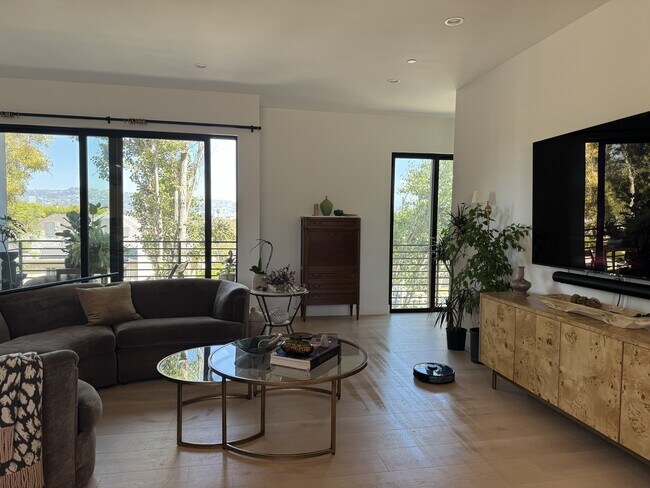 Foto del edificio - 8902 Sawyer St