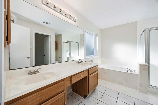 Building Photo - 8707 Orchard Ln