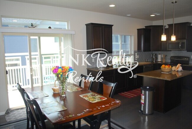 Building Photo - Cute 3 Bedroom Home In Banning Lewis Ranch!