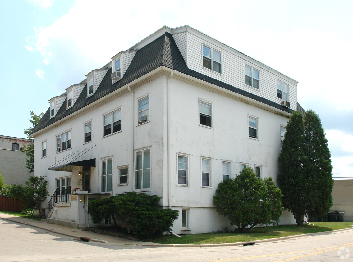 Foto del edificio - Colonial Apartments