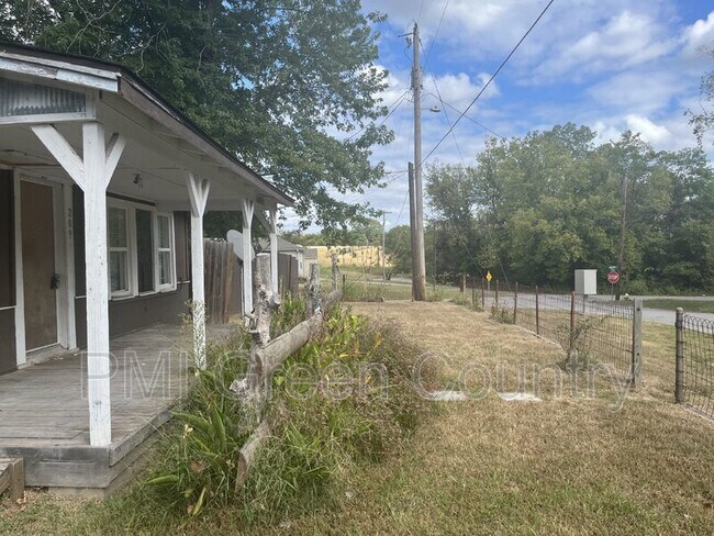 Building Photo - 209 W Magnolia St