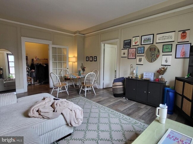 Photo - 2031 Locust St Apartment