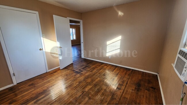 Foto del edificio - 1012 E Brazos St