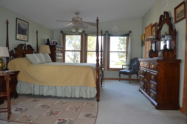 Master Bedroom - 714 N 4th St