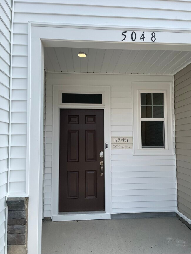 Front Porch - 5048 Kota St