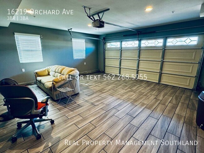 Building Photo - Three Bedroom Home in Bellflower for Rent!
