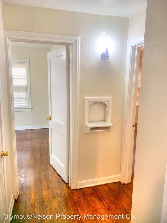 Building Photo - 3 br, 1 bath Apartment - 434 Heights Blvd.