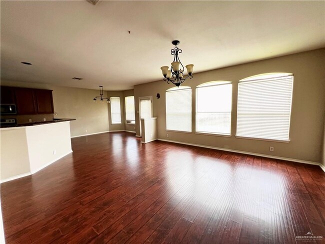 Building Photo - 3304 San Rafael St