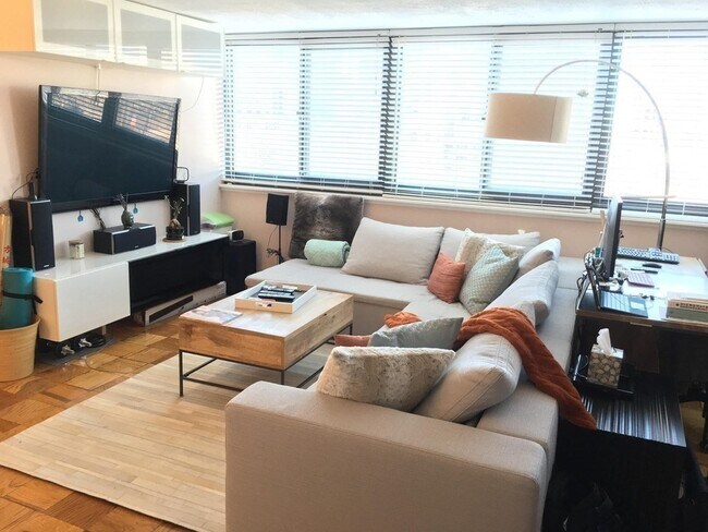 Foto del edificio - 9 Hawthorne Pl