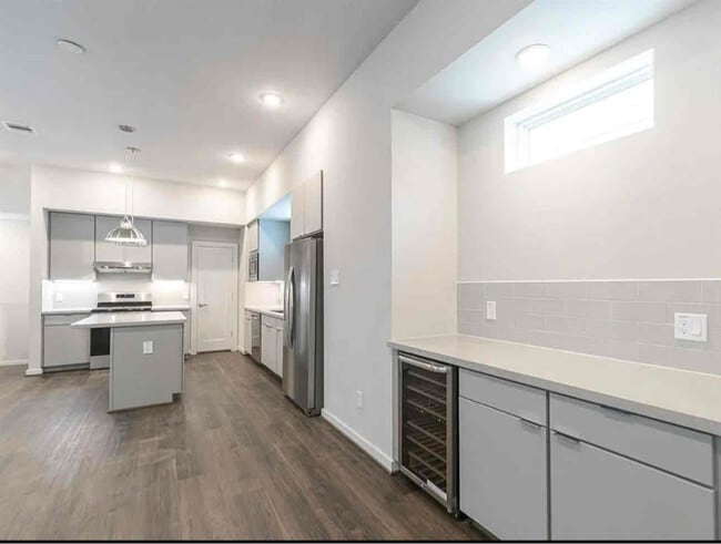 Building Photo - 5823 Fairdale Ln