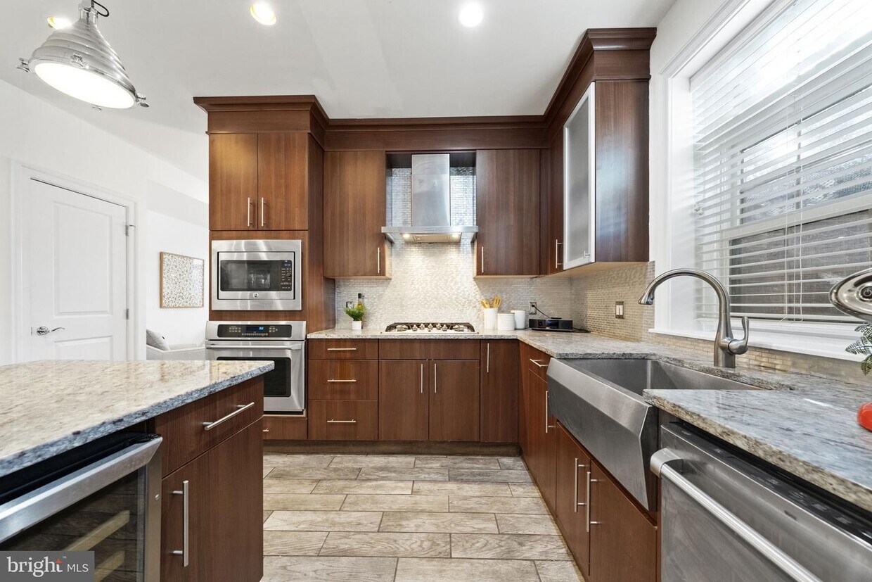 Foto principal - 1401 5th St NW