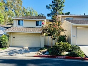 Building Photo - 1557 Siskiyou Dr