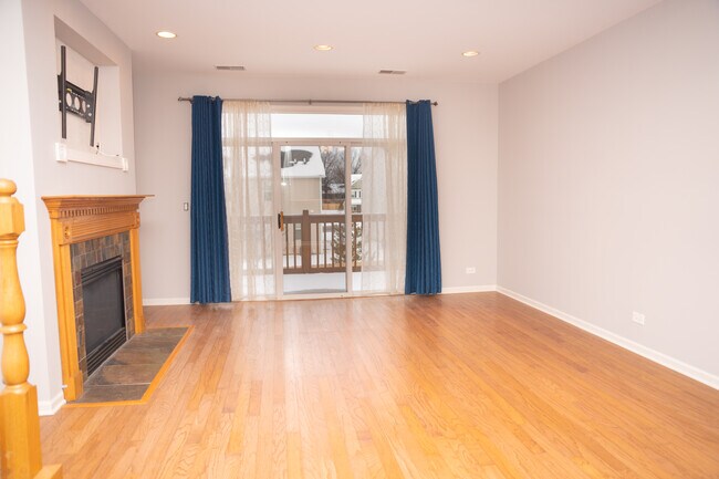 Family Room - 2311 Overlook Ct