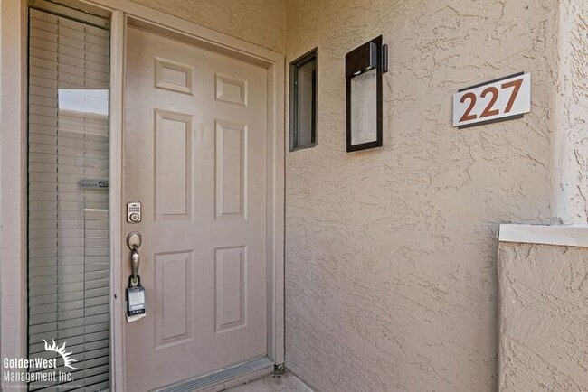 Building Photo - Beautiful 3Bdm 2Ba Home in Scottsdale!
