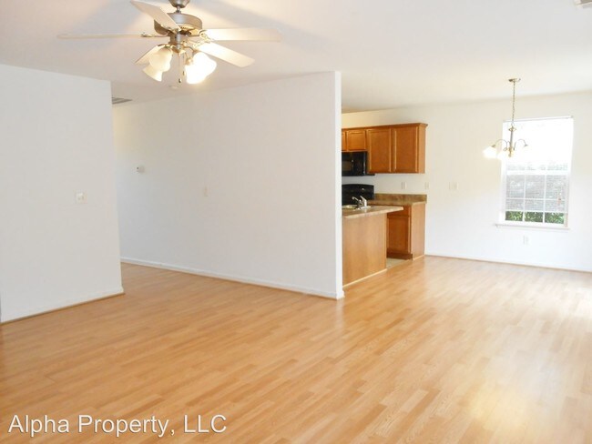 Building Photo - 301 Carnahan Dr