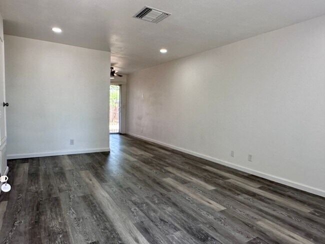 Building Photo - 241RI
