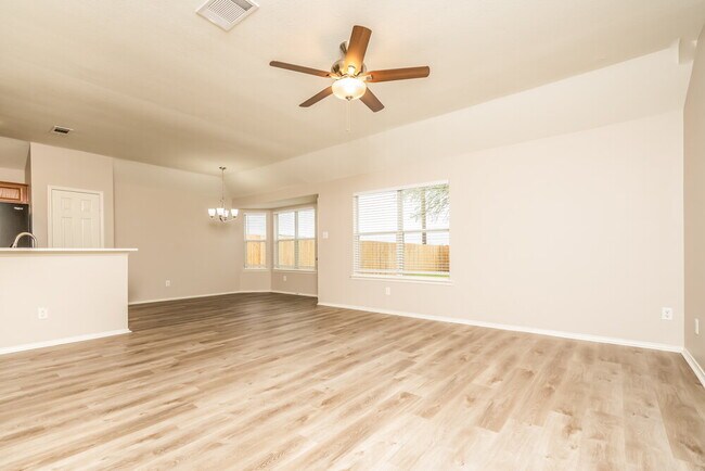 Foto del edificio - 120 Meadow View Ln