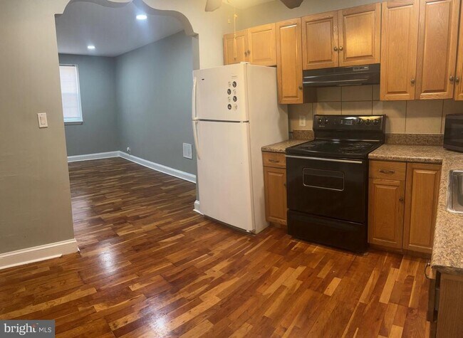 Foto del edificio - 2529 S Franklin St