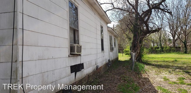 Building Photo - 122 Pearl Ave