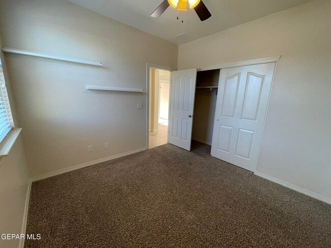Building Photo - 101 S Manzanita Dr