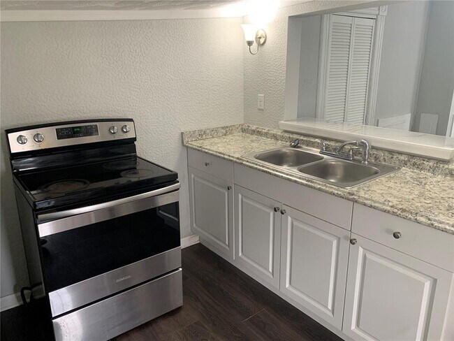 Foto del edificio - 212 W Beach Pl