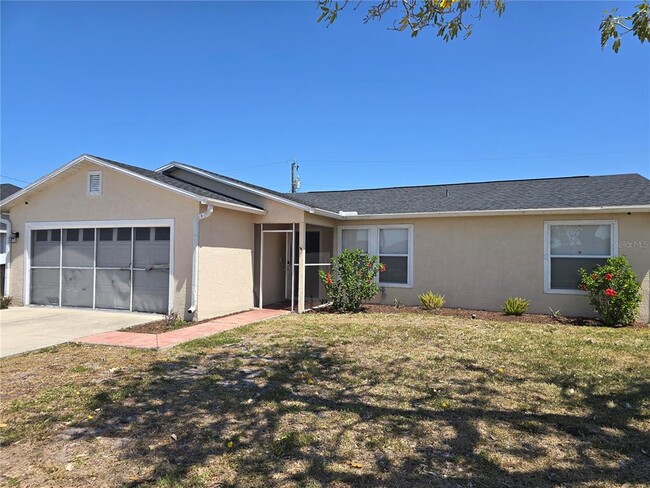 Foto del edificio - 421 Tropicana Pkwy E