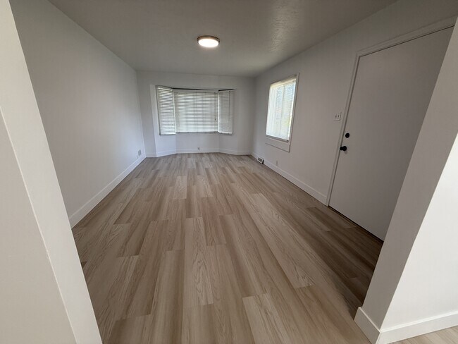 Foto del edificio - 4250 S 1300 E