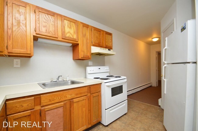 Building Photo - 441 Wyandotte St
