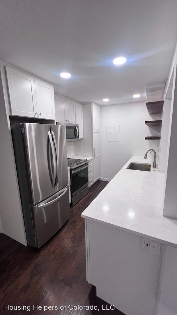 Building Photo - 2 br, 2 bath House - 2227 Canyon Blvd  #101A