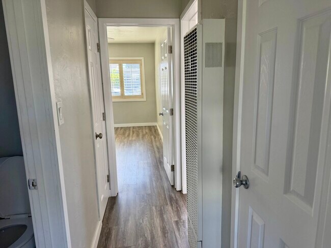 Foto del edificio - 4832 Jumano Ave