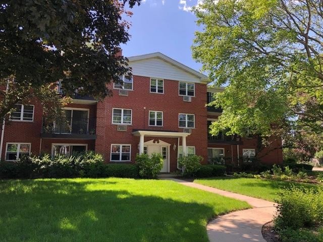 Primary Photo - 120 N Lincoln Ln