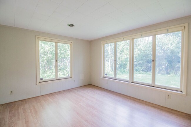 Foto del edificio - 41 Jasper Parrish Dr